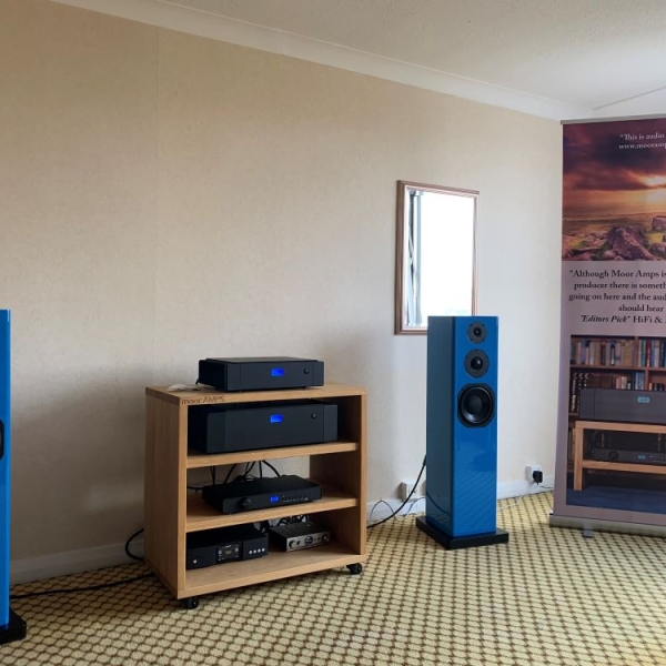 Moor Amps launch Ascalon-8 speakers at UK Audio Show.